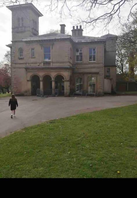 Hidden Gem !Stunning 3 Bedroom Home In Sheffield Handsworth 외부 사진