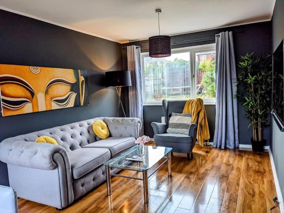 Hidden Gem !Stunning 3 Bedroom Home In Sheffield Handsworth 외부 사진